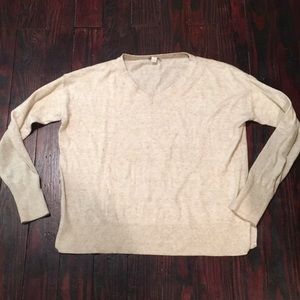 Gap cream colored sweater